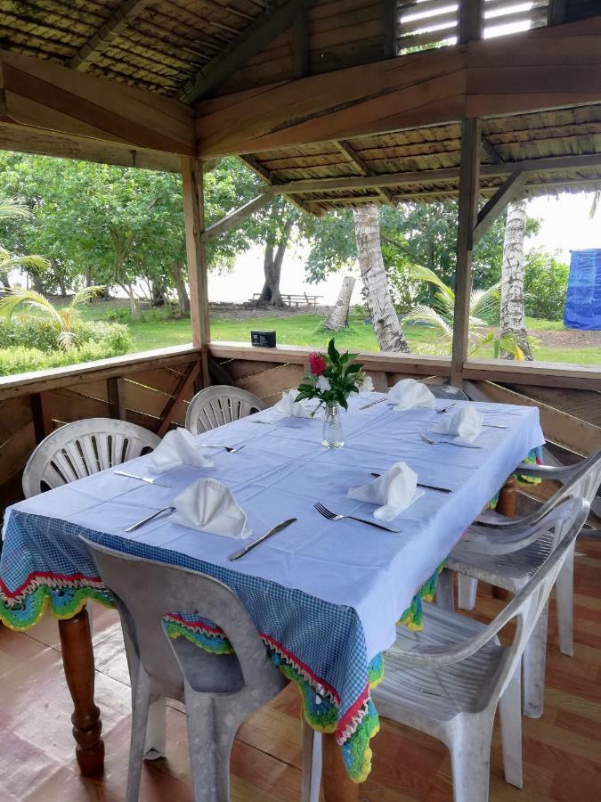 Dolphin View Beach Hotell Ndoma Exteriör bild
